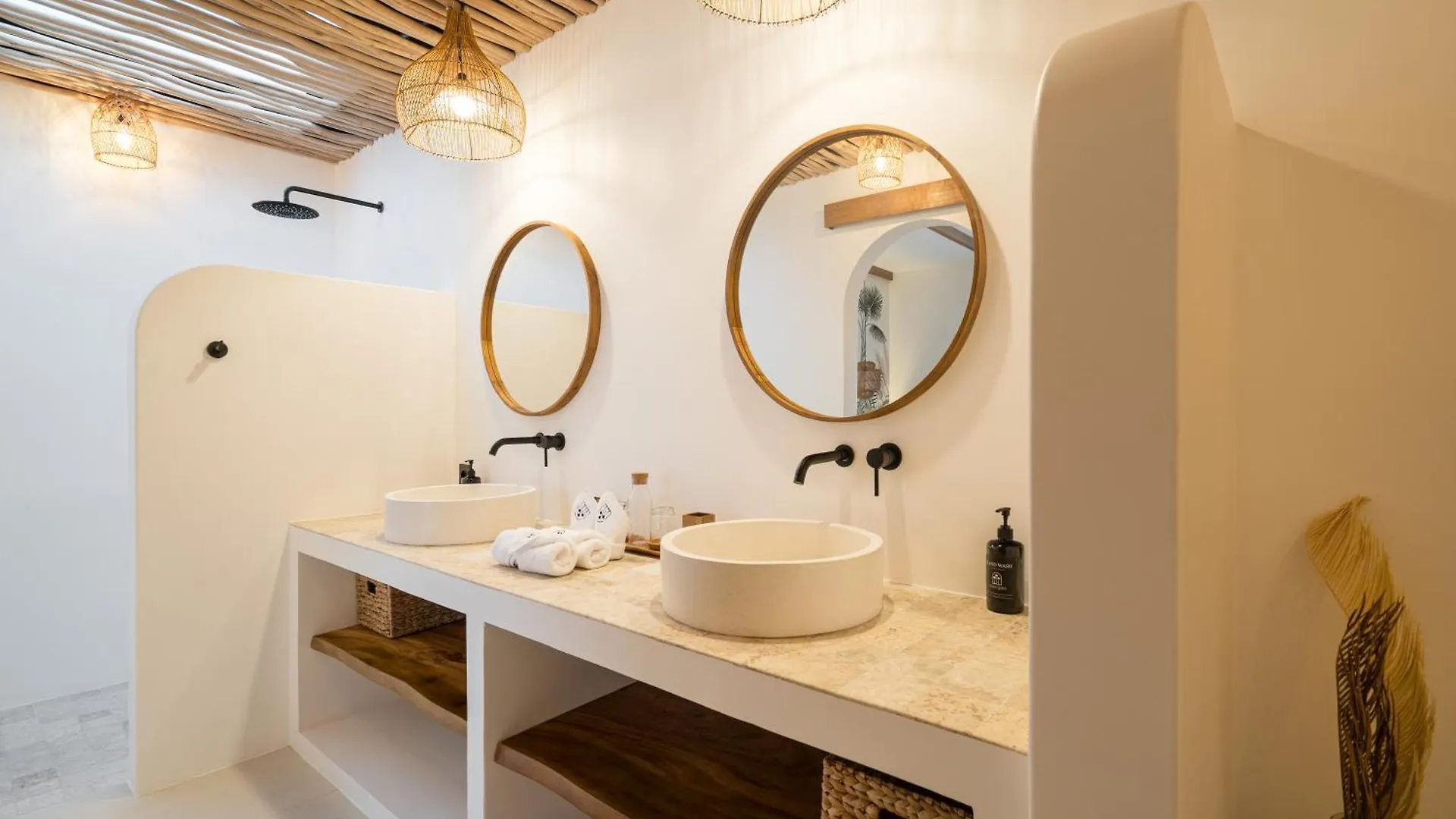 Villa Casa Gaia 5 By Balisuperhost Kerobokan
