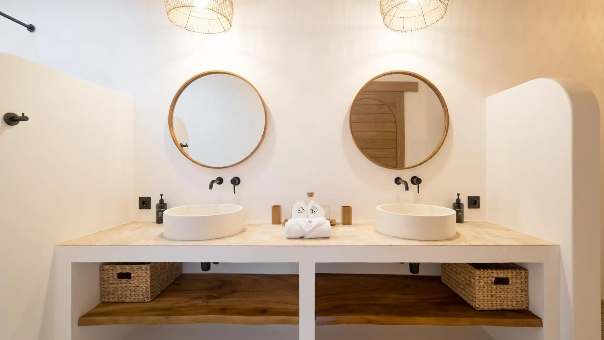 Villa Casa Gaia 5 By Balisuperhost Kerobokan